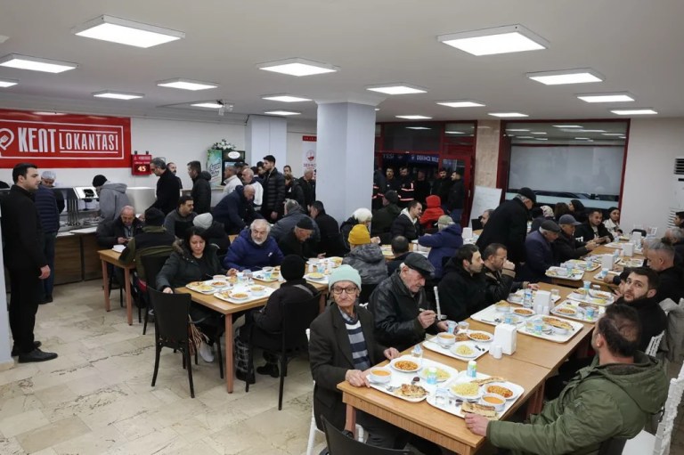 Derince’de İftar Yemekleri Ücretsiz!