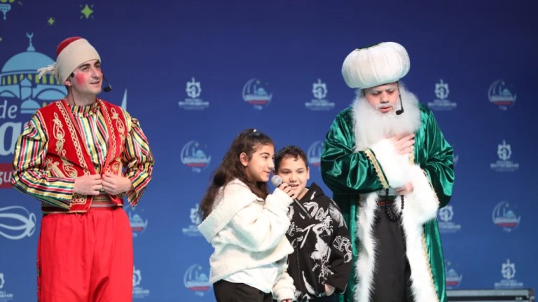 İzmit’te Büyükşehir’in Ramazan Çadırı dolup taşıyor