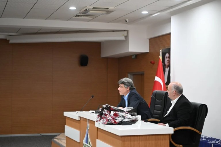 Başkan Kocaman’dan Kadın Çalışanlara Özel Kutlama