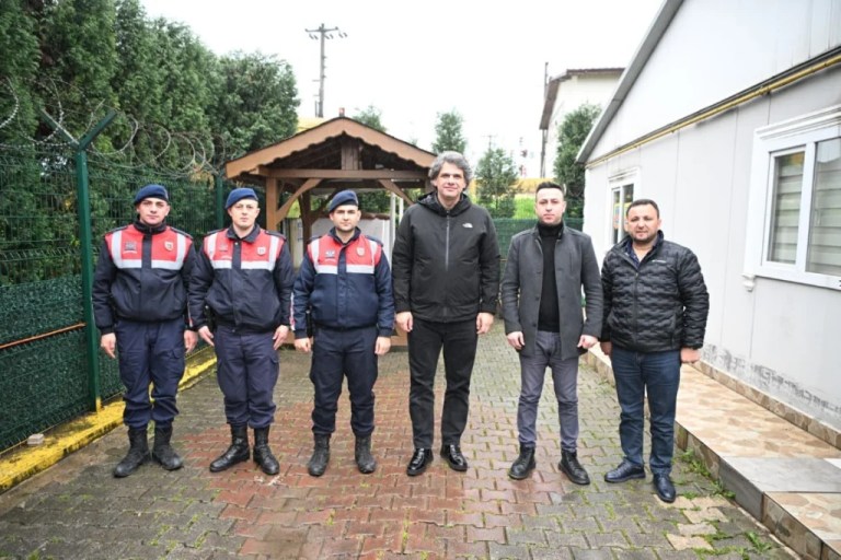 Başkan Kocaman bayramda görevdeki personeli unutmadı
