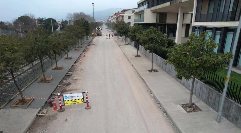 Körfez’de 28 Sokağa Büyükşehir Belediyesi Dokunuşu