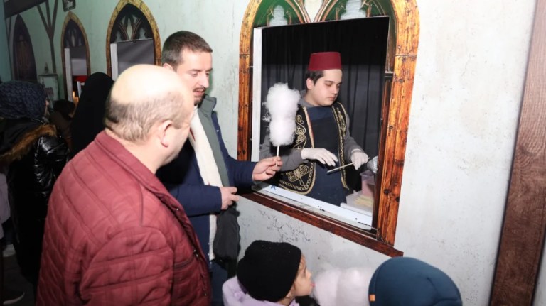 Ramazan Çadırı’nda İftar Bereketi: Paylaşmanın Tadı Başka