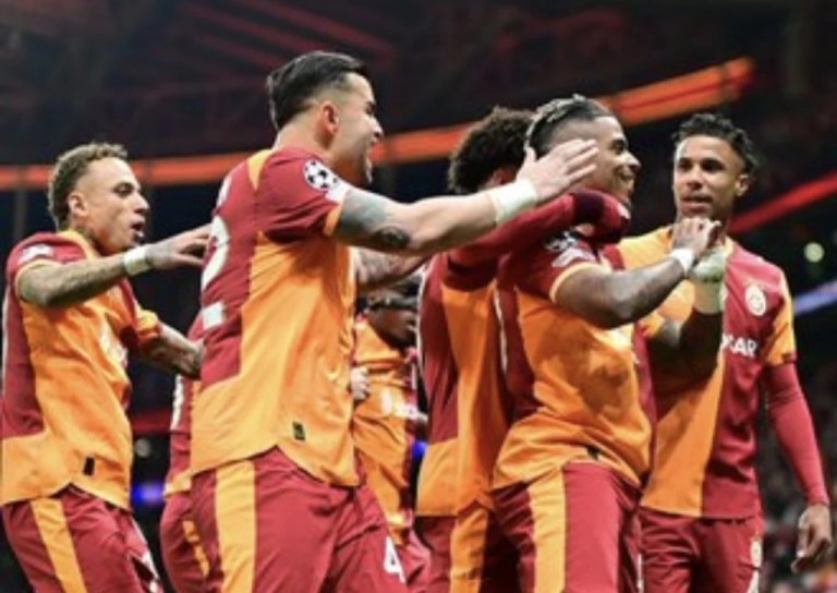 Galatasaray, Şampiyonlar Ligi’nde Liverpool’u 1-0 Yendi!