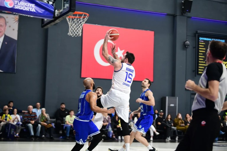 Çayırova Belediyesi, Kağıtspor’u farklı mağlup etti