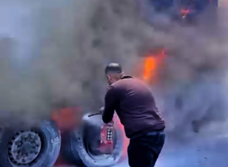 Tır Yangını Kuzey Marmara Otoyolu’nda Korkuttu!