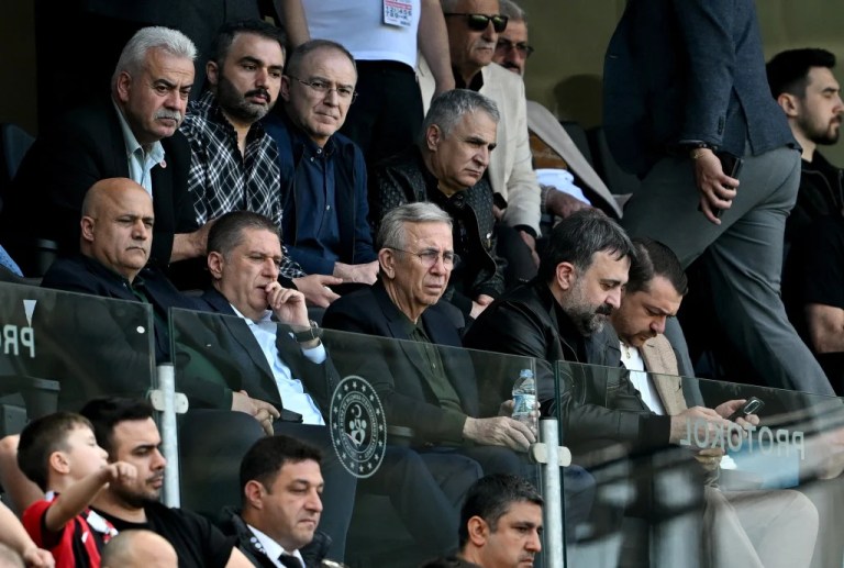 Mansur Yavaş kritik maçı tribünden izledi