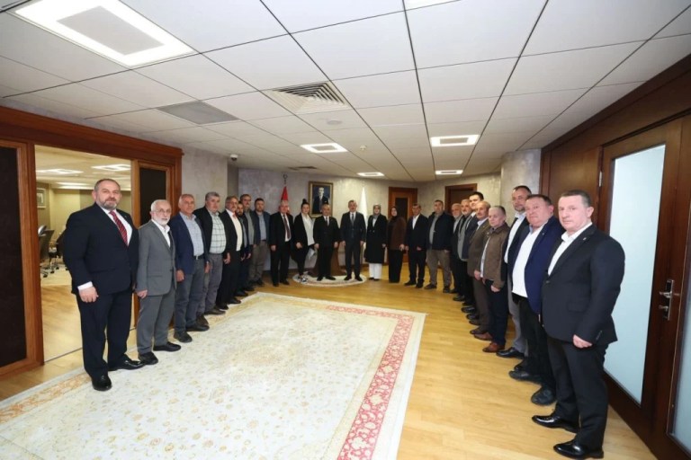 AK Parti Kandıra’dan Başkan Büyükakın’a ziyaret