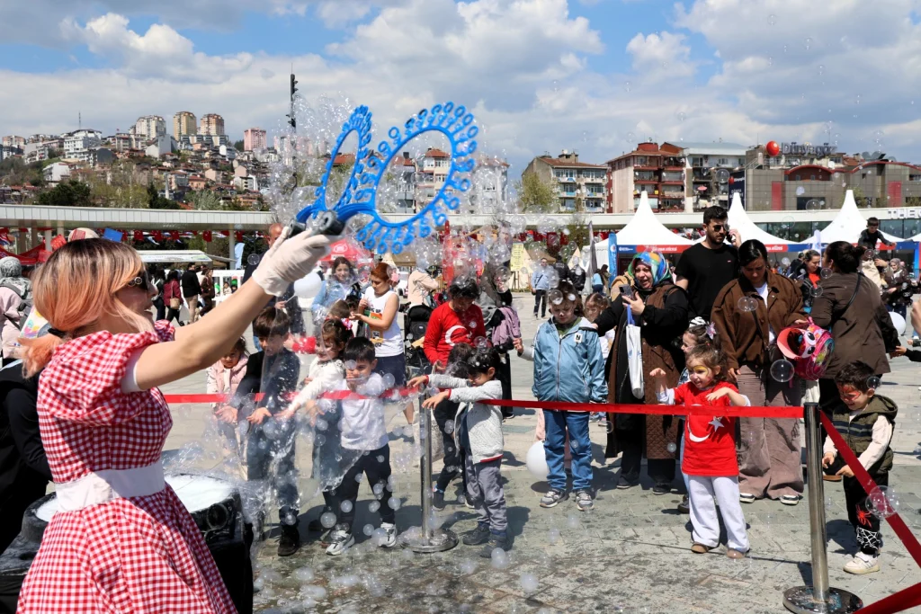 Çocuklar için ‘Bi Dünya Eğlence’ devam ediyor