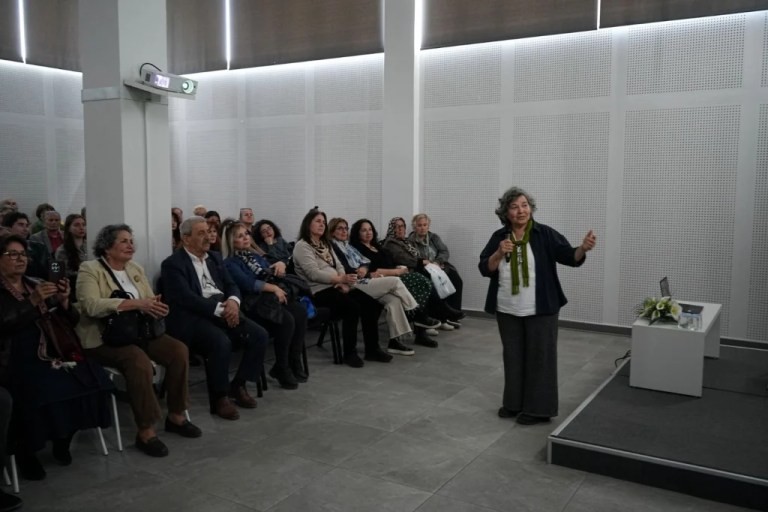 Kocaeli’de “Doku Renk ve İzler” Sergisi Açıldı