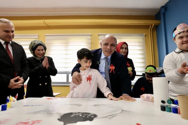 Başkan Söğüt’ten Hereke Özel Eğitim Okulu’na ziyaret