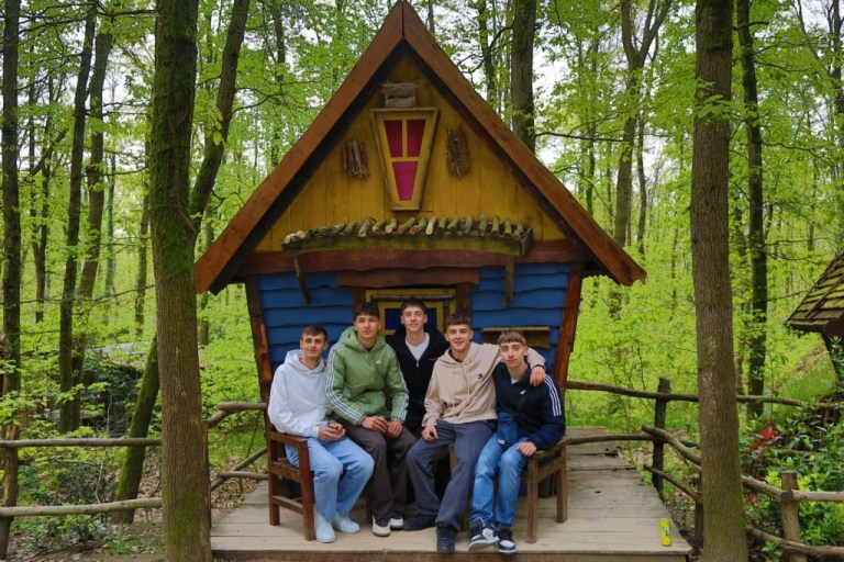 İskeçeli gençler Kocaeli’de doğa ile iç içe