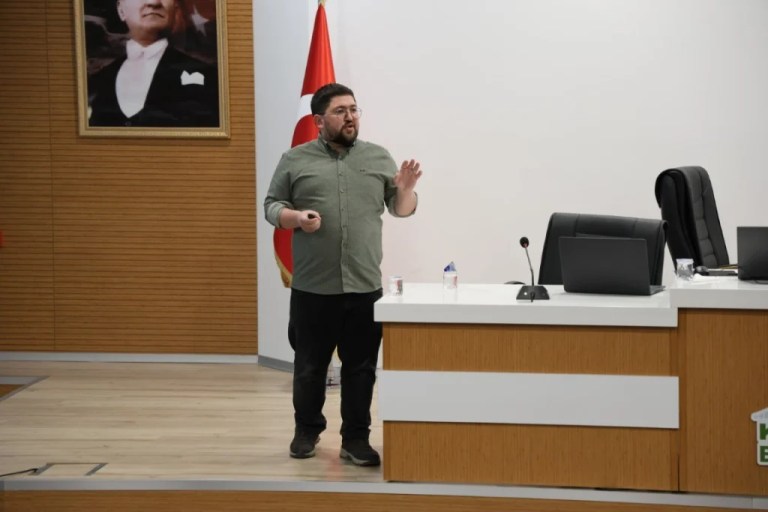 Kartepe Belediyesi’nden Personele Sağlık Eğitimi