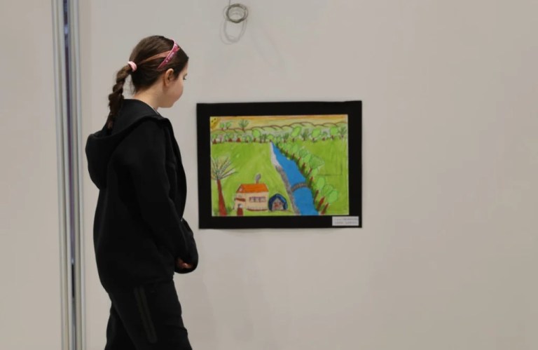 Minik Ellerden Sanat Şöleni: Kartepe’nin Çocukları Sergisi