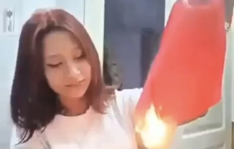 Bayrağı yakan çocuğa adli kontrol ve bilinçlendirme eğitimi