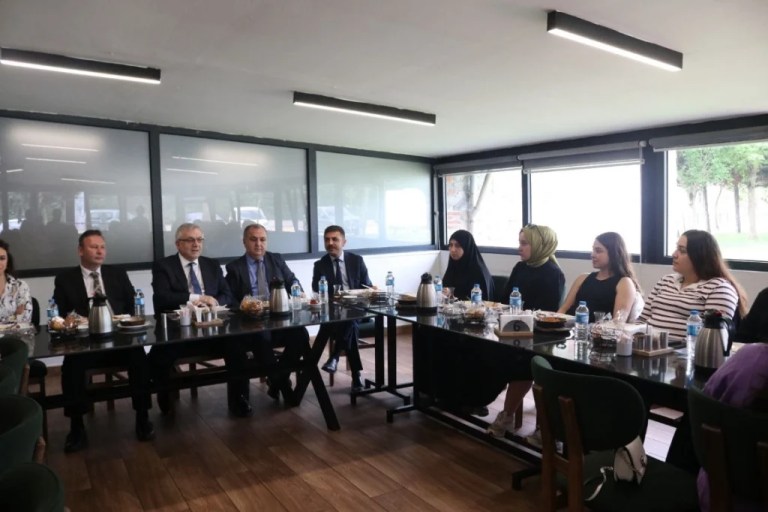 Kartepe’de anne adayları ilk Anneler Günü’nü yaşadı