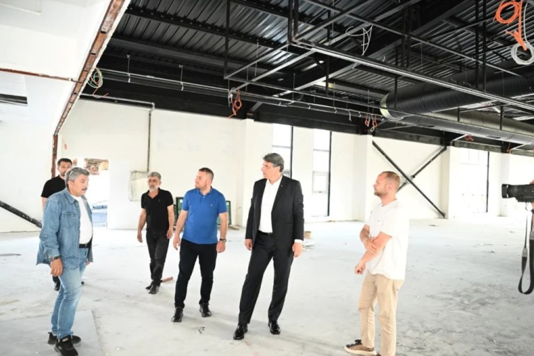 Başkan Kocaman Acısu Spor Salonu’nu İnceledi