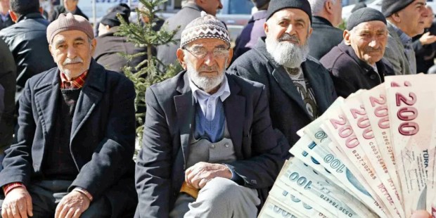 Emekli maaş ve ikramiye takvimi netleşti