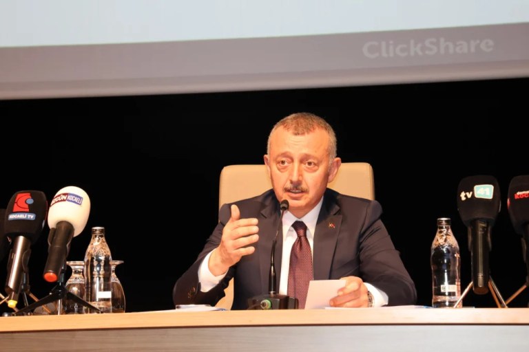 Büyükakın’dan İzmir’e ‘AK Parti’ dileği