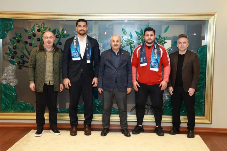 Güreş camiası Başkan Büyükgöz’le buluştu
