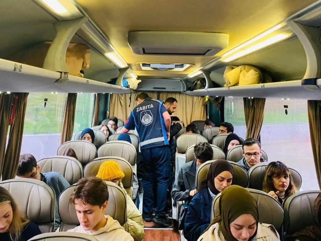 Gölcük’ten öğrencilere ulaşım desteği