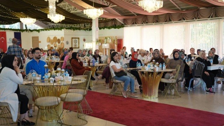 Kadınlara doğru postür eğitimi verildi