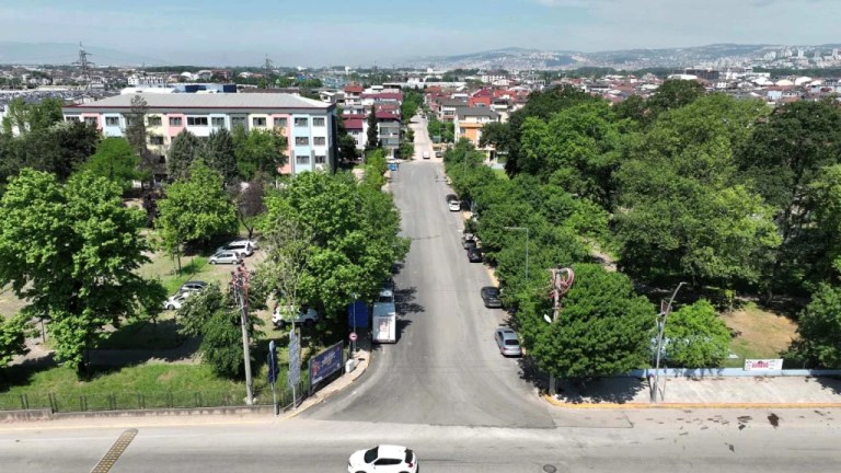 Kartepe’de yollar baştan sona yenileniyor