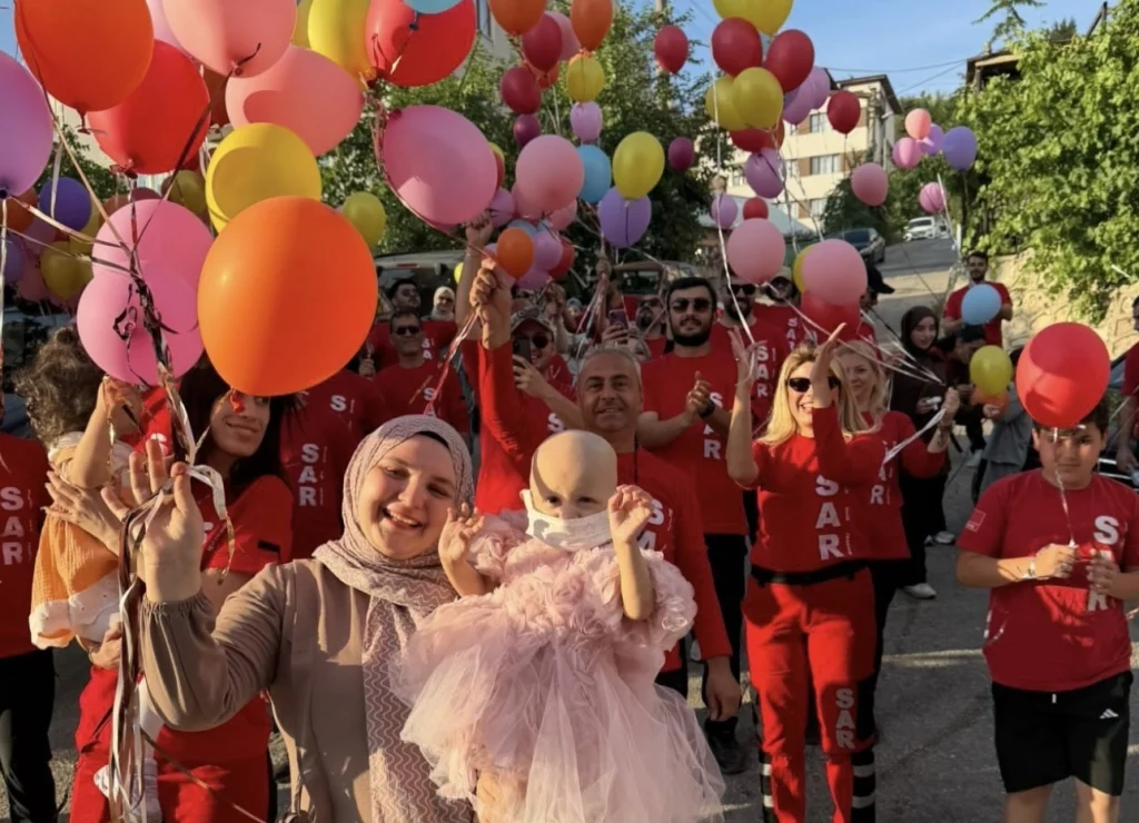 Azra için umut balonları havalandı