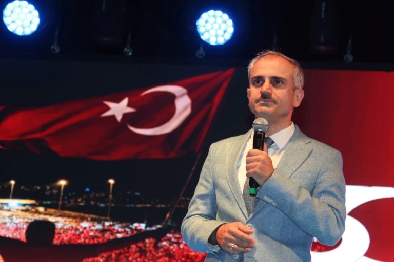 Çayırova, 15 Temmuz'da tek yürek oldu