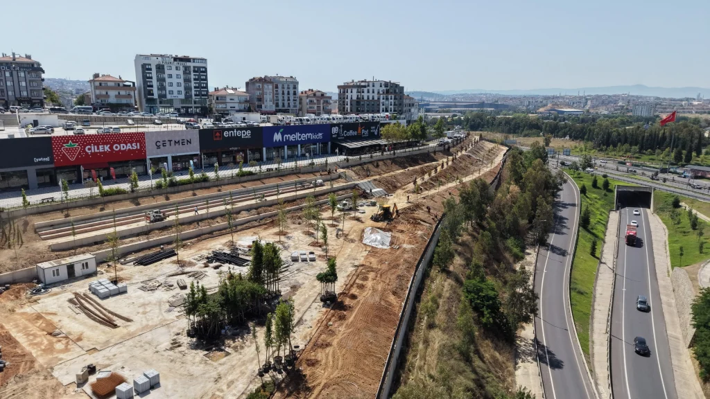Başkan Çiftçi, FSM Parkı'ndaki çalışmaları inceledi - 2. görsel