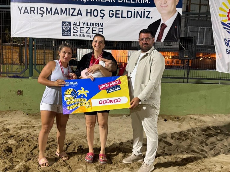 Gölcük'te Plaj Voleybolu Turnuvası Sona Erdi - 3. görsel