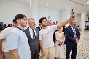 Bakan Çiftçi’den gençlere tam not