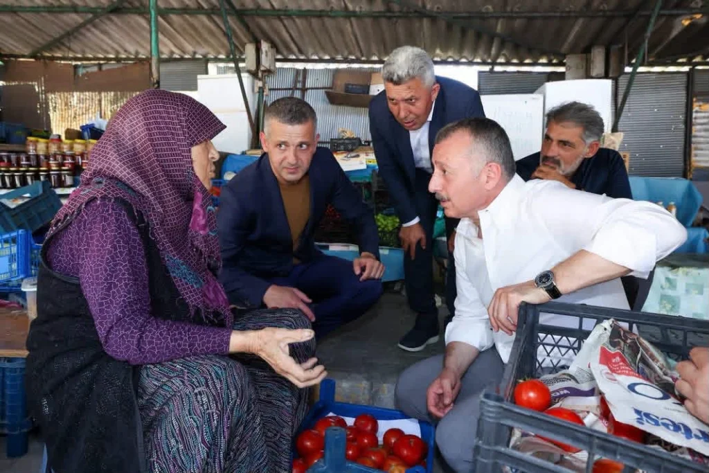 Başkan Büyükakın Kandıra'da halkla buluştu