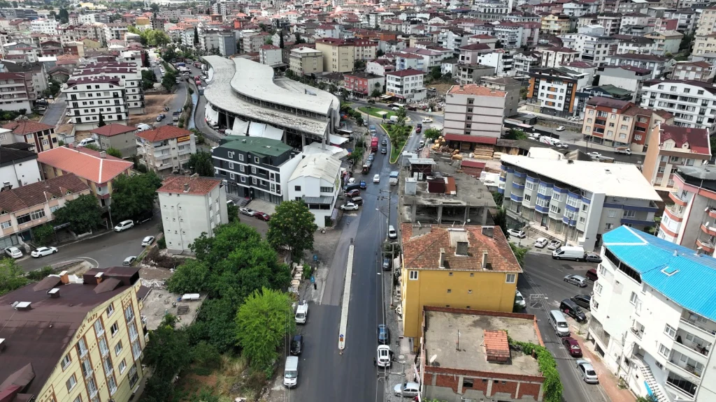 Uğur Mumcu Caddesi modernleşiyor - 3. görsel