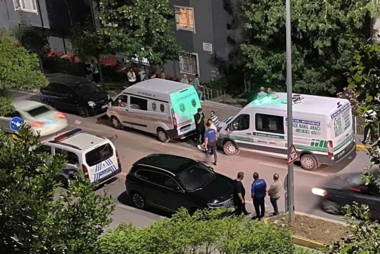 Polis memuru evinde ölü bulundu!
