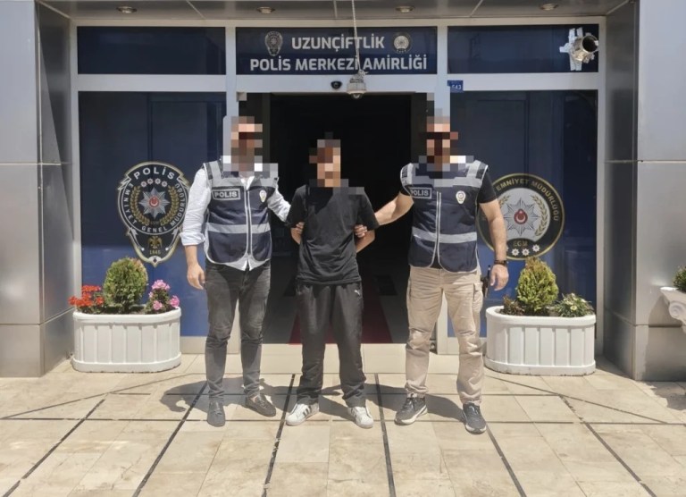Silahlı yağma firarisi Kartepe'de yakalandı!