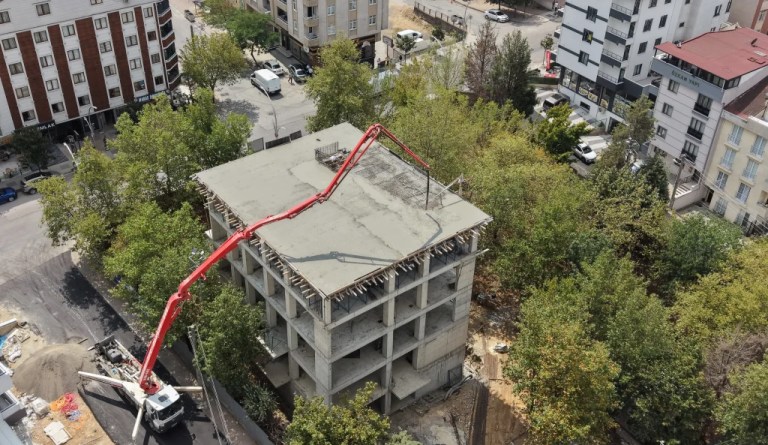 Çayırova'da yeni merkezin betonarme inşaatı bitti
