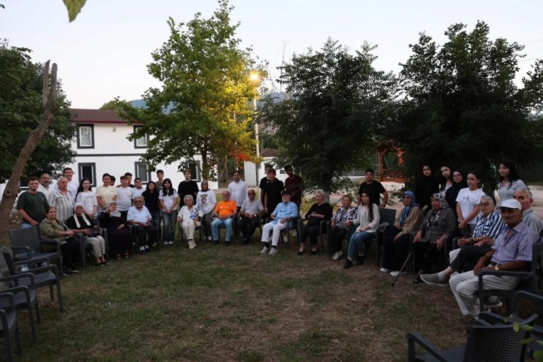 Gençlik Kampında Kuşaklar Buluştu