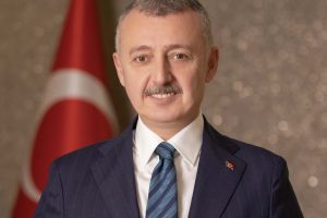 Büyükakın yeni eğitim yılını kutladı
