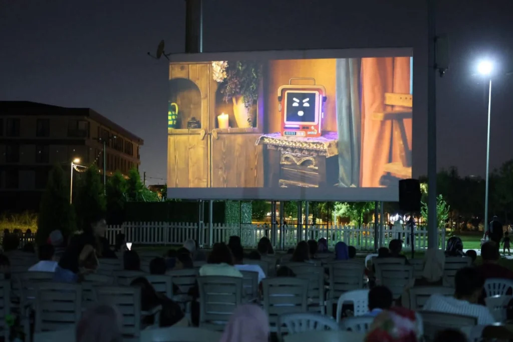 Kartepe'de sinema keyfi devam ediyor - 2. görsel