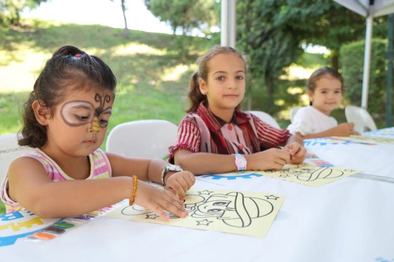 Çocuklar Sultan Murat Parkı'nda hem eğlendi hem üretti - 2. görsel