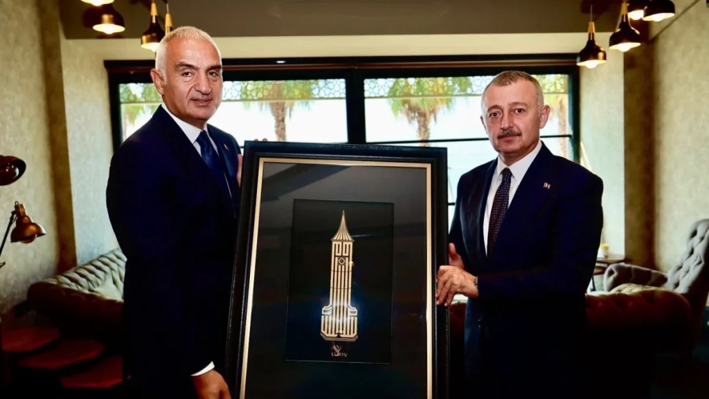 Bakan Ersoy Kocaeli’de temaslarda bulundu