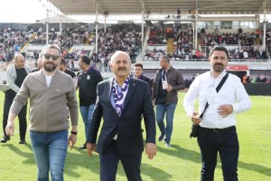 Büyükgöz Gebzespor maçını tribünden izledi