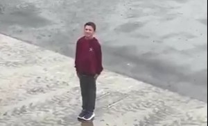 Darıca’da öğrencinin marş saygısı alkış aldı