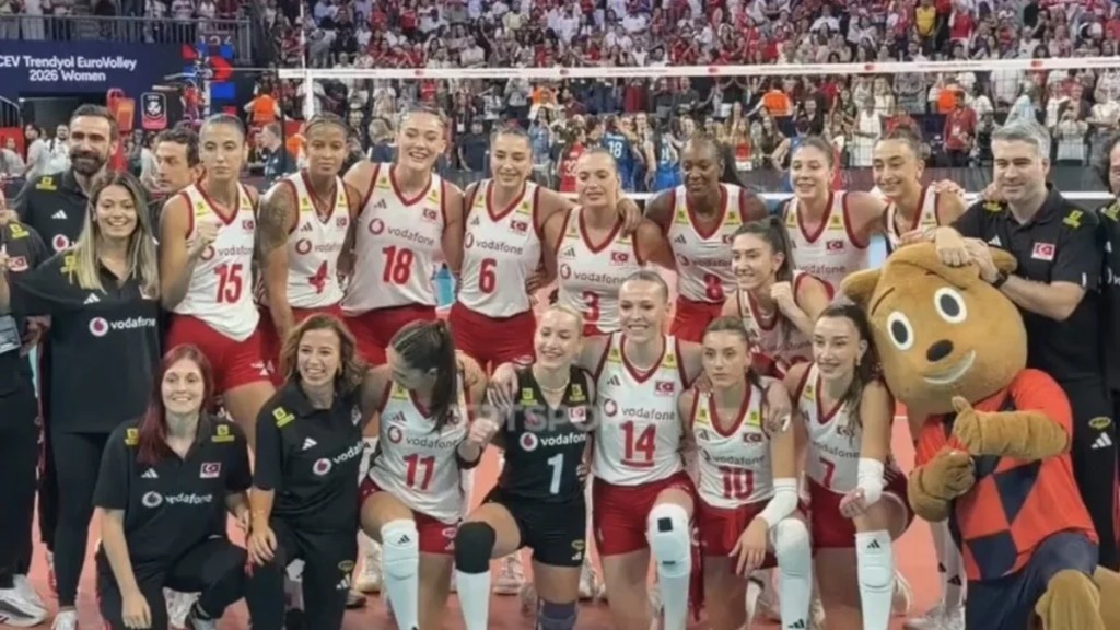 Filenin Sultanları 3-0’la finale yükseldi