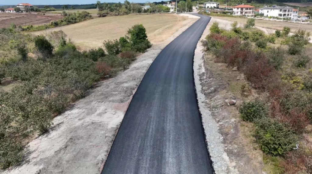 Kandıra'da Potlar mevkii yolu yenilendi - 2. görsel