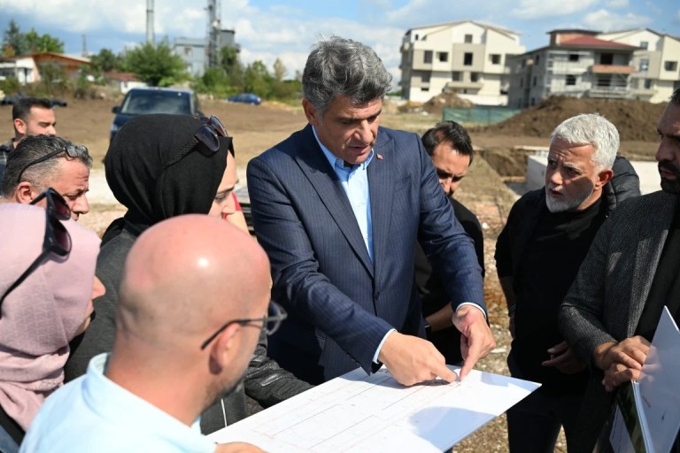Kartepe'de Yeni Kent Çarşısı Yükseliyor