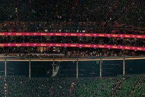 Kocaelispor taraftarından deplasmanda tişört şovu