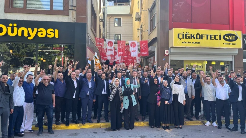 MHP Gölcük İlçe Başkanlığı yeni binasını açtı
