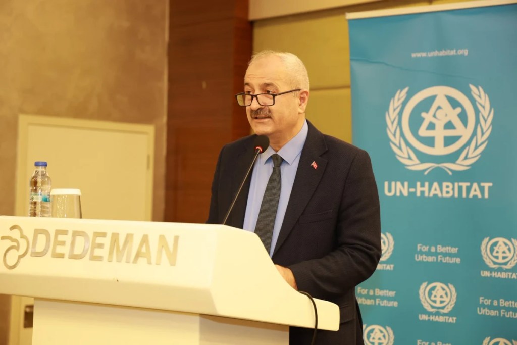 Büyükgöz sürdürülebilir kentleri anlattı - 2. görsel