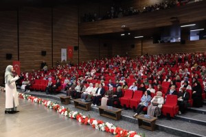 Çayırova’da Saliha Erdim’den aile söyleşisi